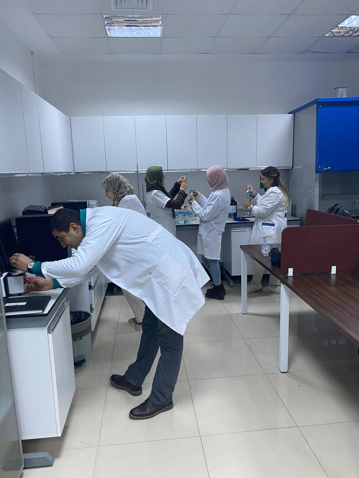 Kamerun ve Cezayir’den Gelen Bilim İnsanlarının Laboratuvarımızda Yoğun Mesaisi